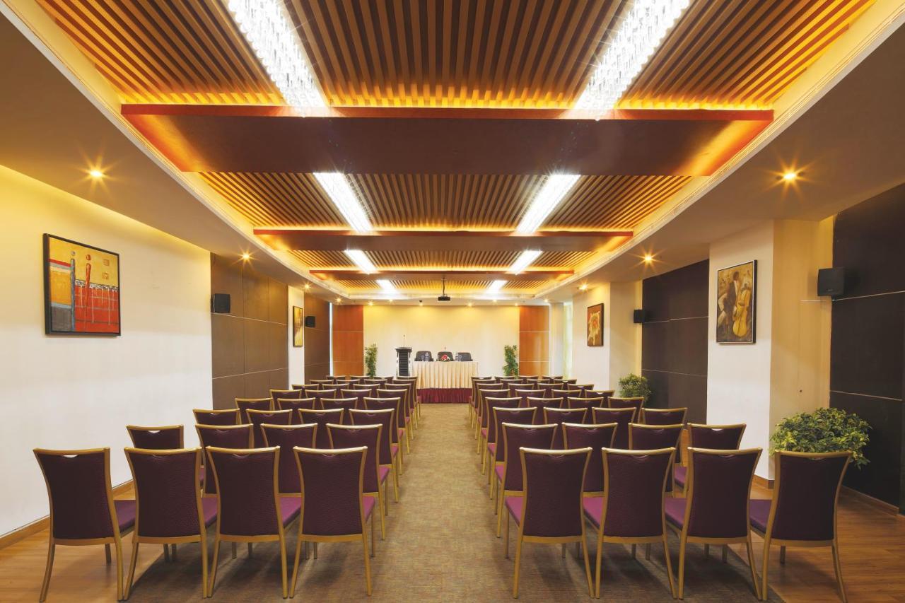 วินเซอรื ราชธานี Hotel Thiruvananthapuram ภายนอก รูปภาพ